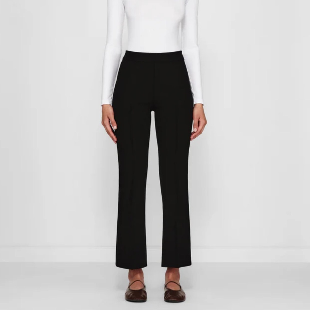 High Sport Kick Crop Pants